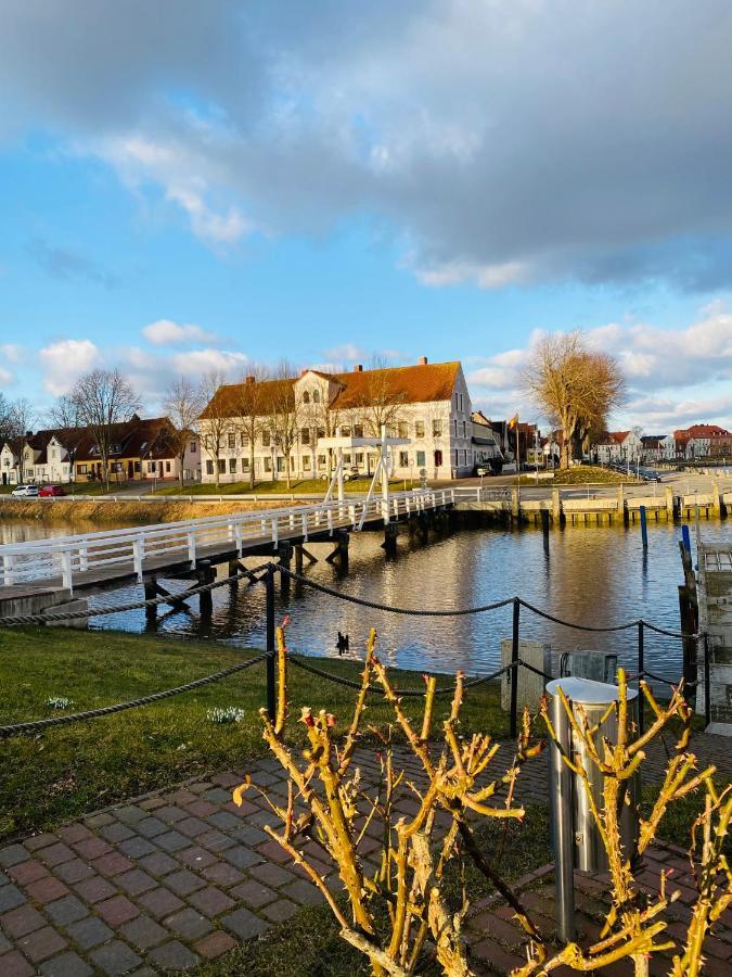 Gasthaus Hafenblick Tönning Extérieur photo